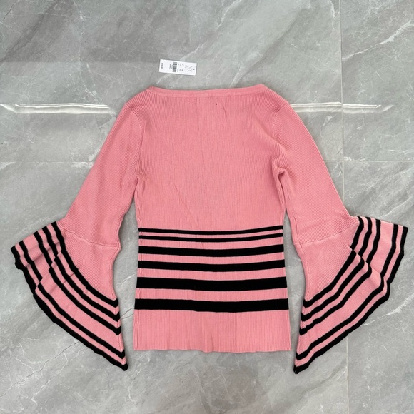 Women’s 7th Avenue Design Studio New York & Company Bell Sleeve Sweater Small - Picture 7 of 16